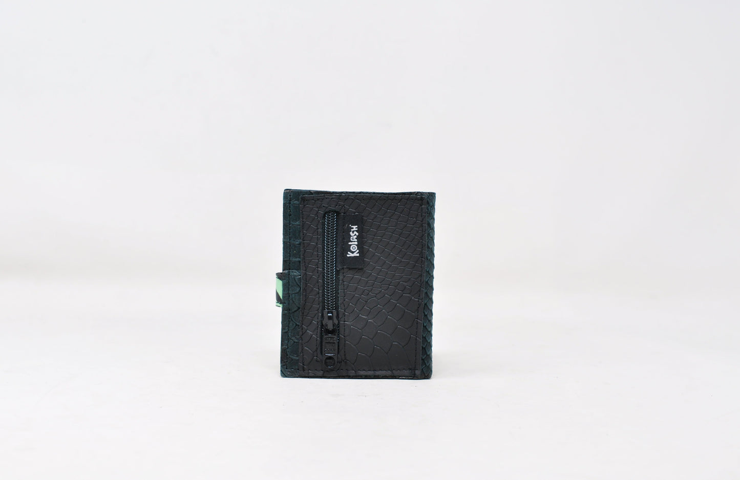 Pantone small